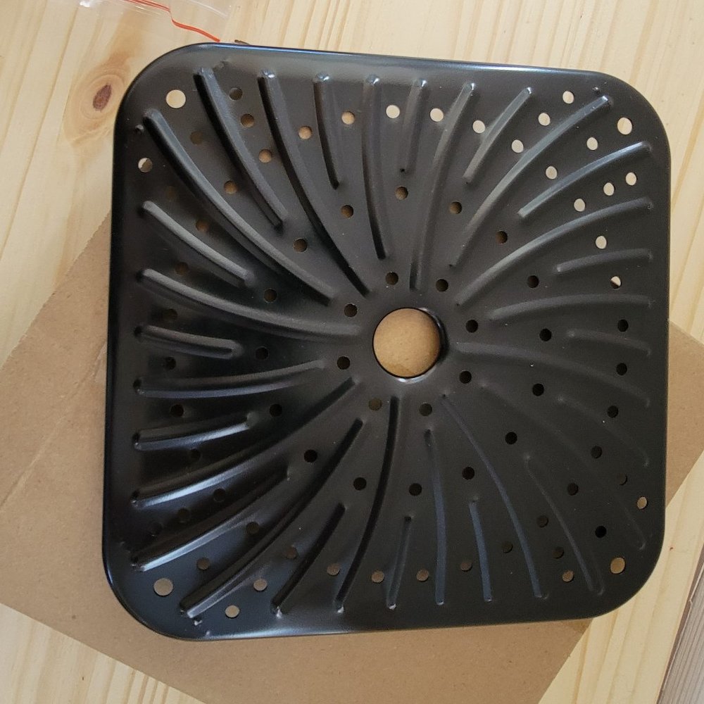 Air fryer drip tray